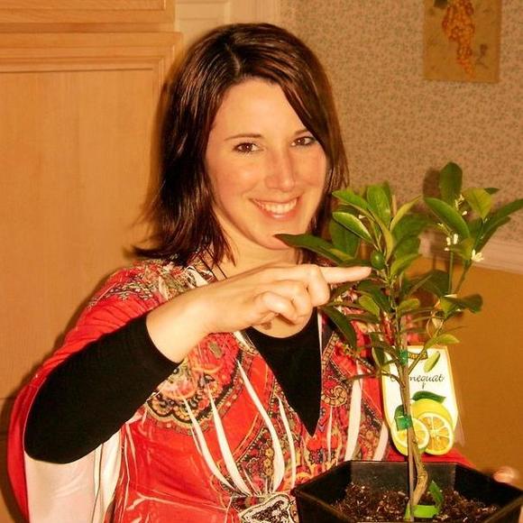 Meet your Posher, Sarah - Picture 1 of 1